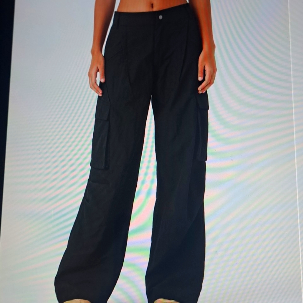 XLARGE (PETITE)   HALARA WATER REPELLENT MIDRISE WIDE LEG CARGO PANTS